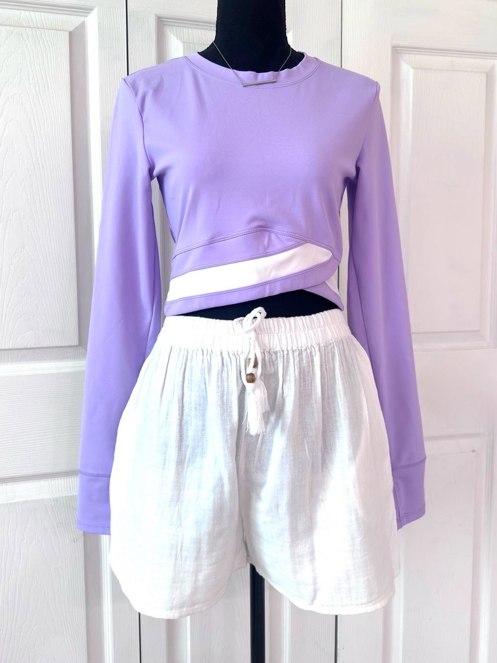 MOVE THEOLOGY ~ Women’s Lilac Colored Yoga/Gym Top w/Asymmetrical Front size M